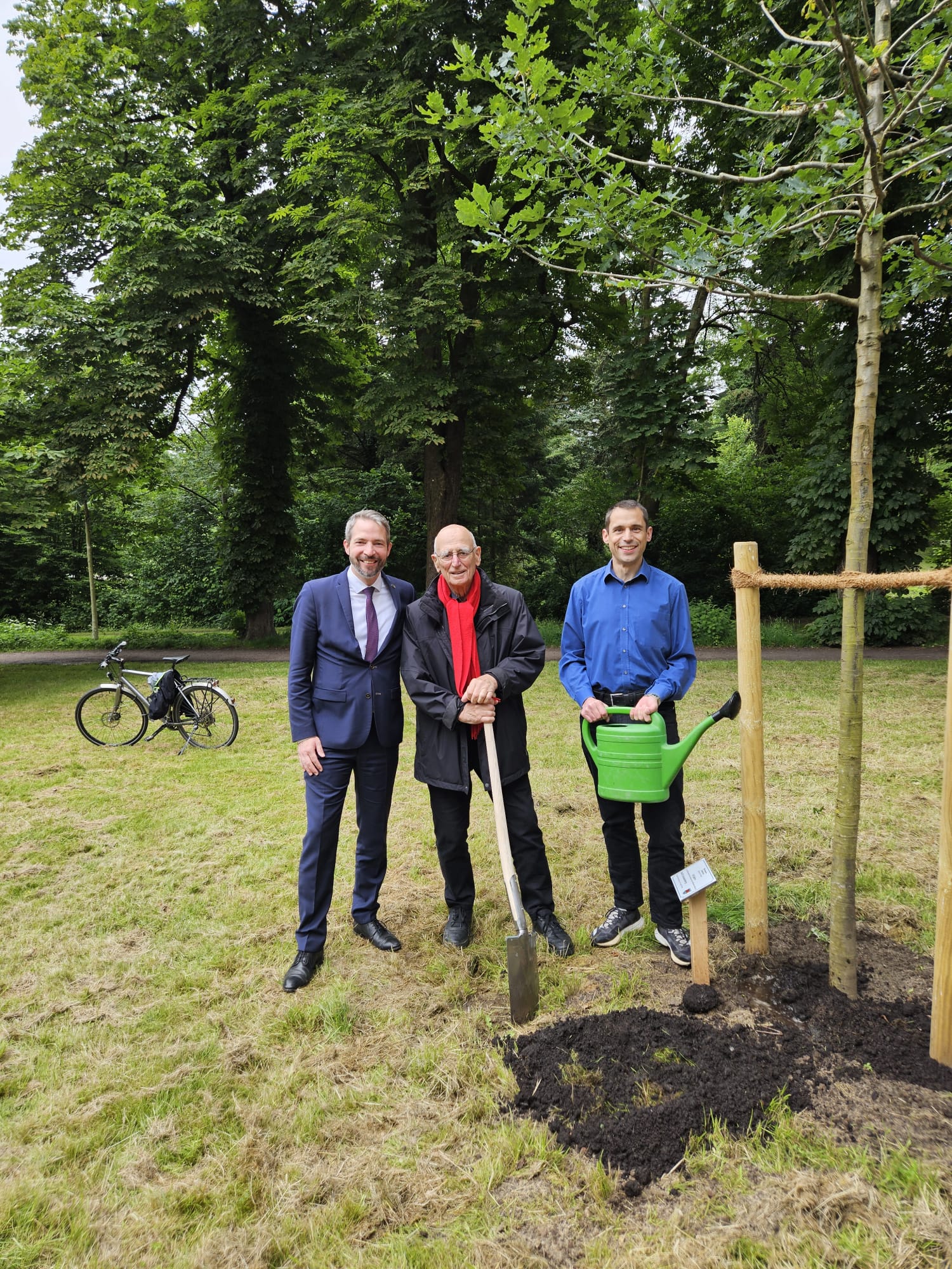 Ehrung für Rolf Griesenberg: 40 Jahre ehrenamtliches Engagement in Ahrensburg