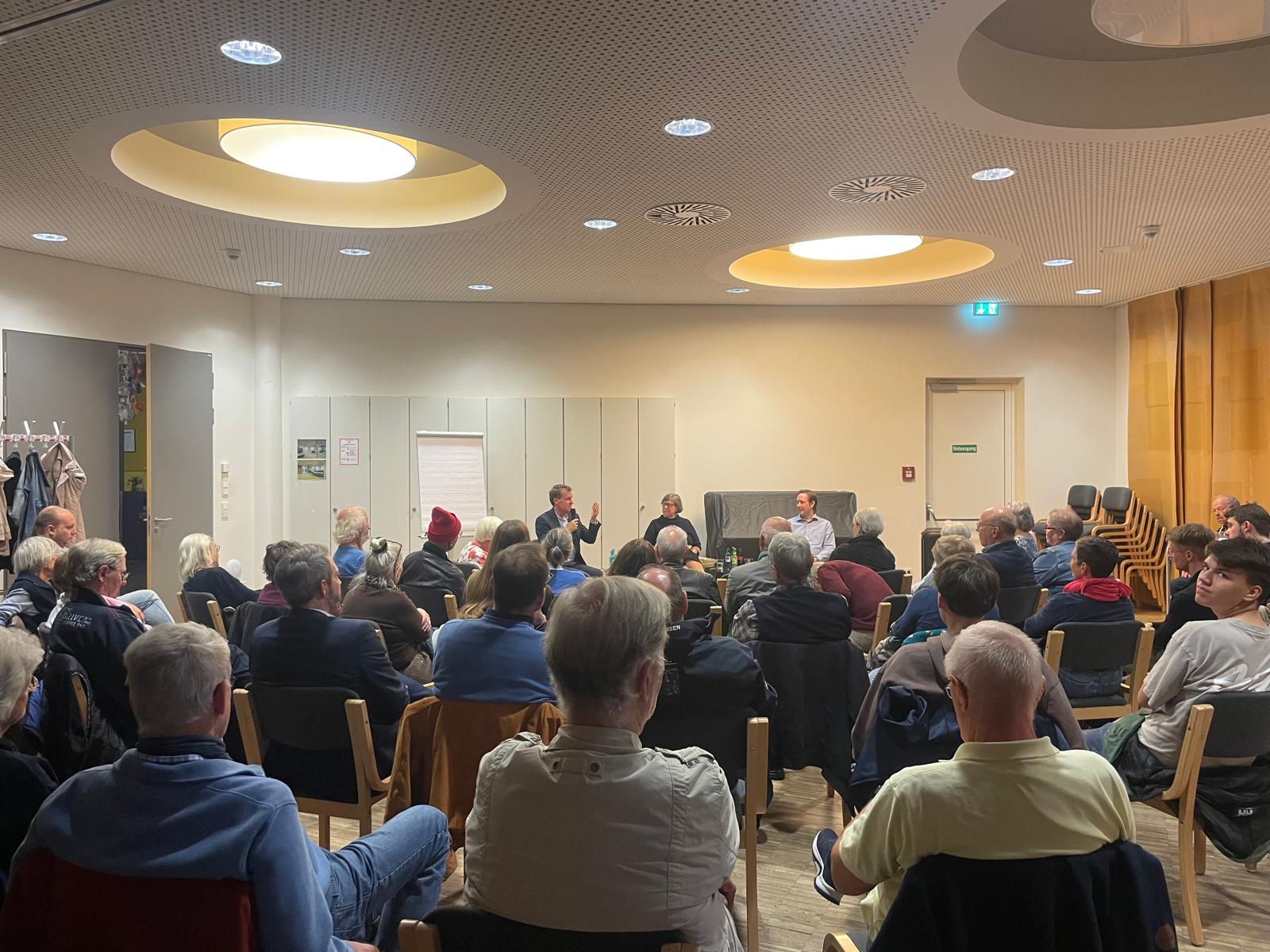 Wohnraum muss für alle bezahlbar sein: Ulf Kämpfer in Ahrensburg!